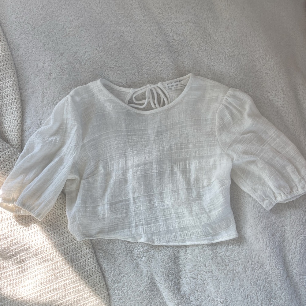 Puff-Sleeve White Cropped Blouse